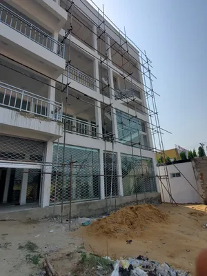 Showroom for Rent in a Very Good Location