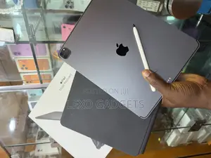 Apple iPad Pro 12.9 (2021) 256 GB Black