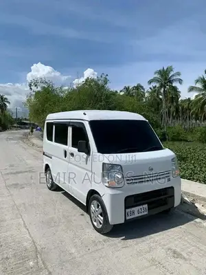 Suzuki Every 2012 White