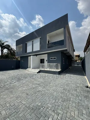 3bdrm Duplex in In An Estate, Ikeja for sale