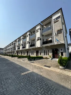 4bdrm Duplex in In An Estate, Ikate for sale