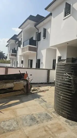 4bdrm Duplex in Owerri for sale