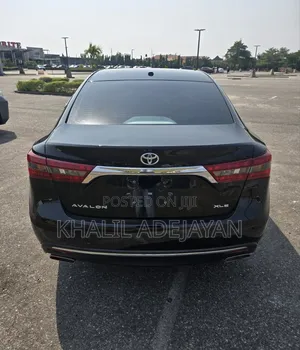 Toyota Avalon XLE Premium FWD Sedan (3.6L 6cyl 6A) 2016 Black