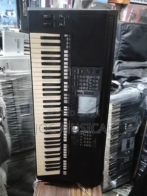 Yamaha Keyboard PSR S975