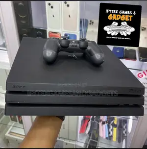 Ps 4 Pro 1tb With 2 Pads and 12 Games
