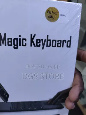 Powerlite Magic Keyboard M4 11"