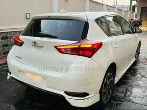 Toyota Corolla 2018 White