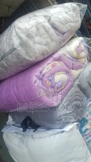 Bedsheets Duvet and Four Pillow Cases
