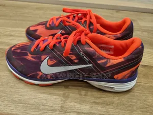 Nike Flywire Sneakers