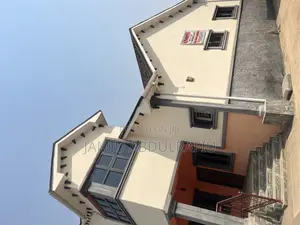 5bdrm Duplex in Kyc Estate, FHA for rent