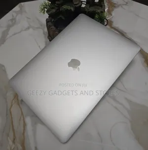 Laptop Apple MacBook Pro 2020 8GB Intel Core I5 SSD 256GB