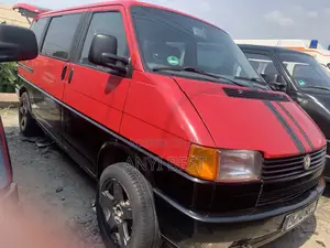 Volkswagen Transporter 2000 Red