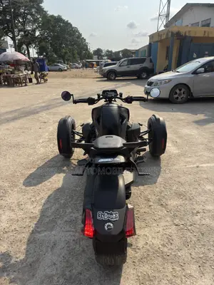 Can-Am 2022 Black