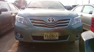 Toyota Camry XLE V6 4dr Sedan (3.5L 6cyl 6A) 2011 Green