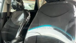 Kia Soul ! 4dr Wagon (2.0L 4cyl 6A) 2014 Gray