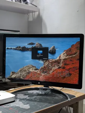 Apple Thunderbolt Display 27-Inch (2560 X 1440p) Led Monitor