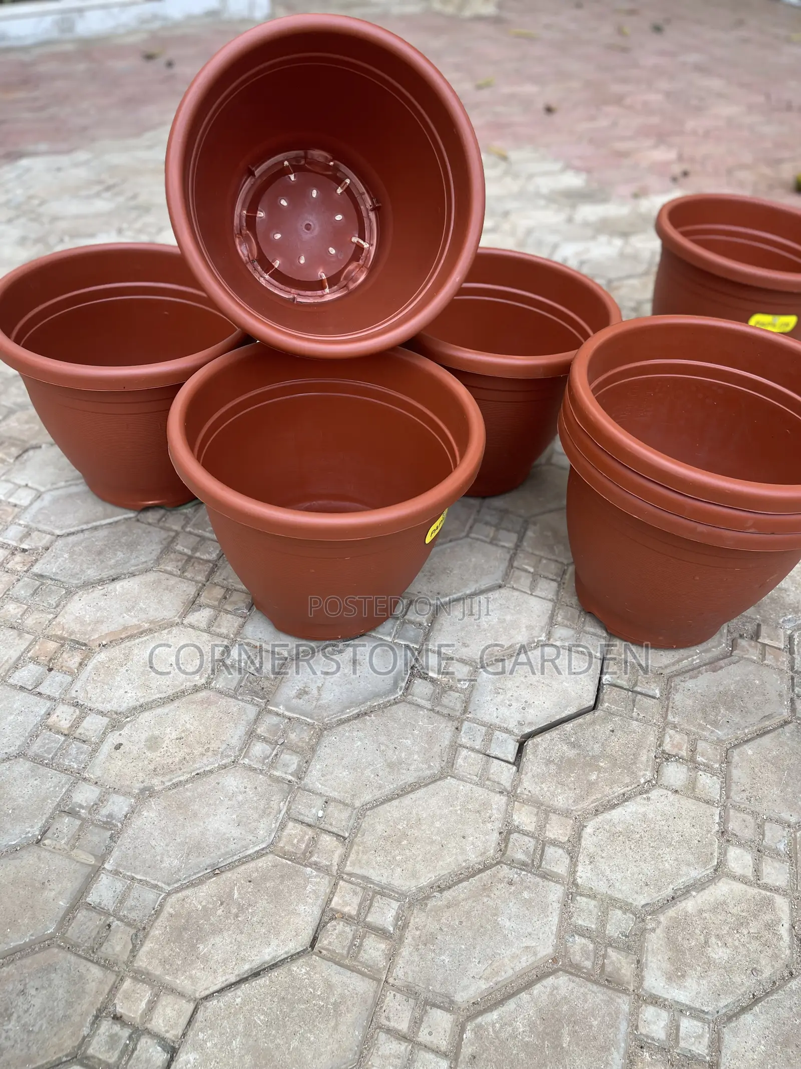 Plastic Flower Pots