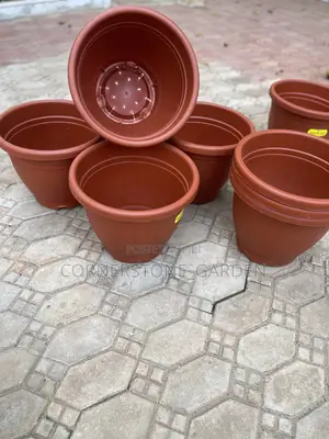 Plastic Flower Pots