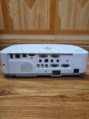 Direct Uk Used Daylight  Projector Lagos , Ibadan , Abuja , Delta