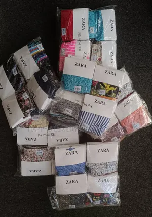 Zara Boxer