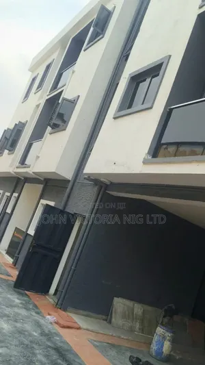 3bdrm Block of Flats in College Road Ogba, Ikeja for sale