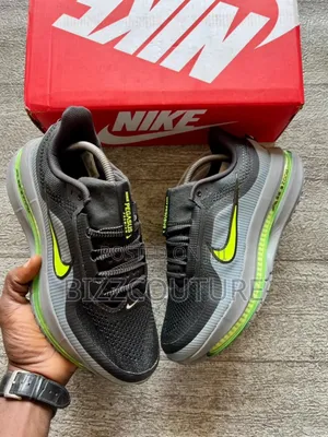 Original Nike Vomero 18 Sneakers Available In Store