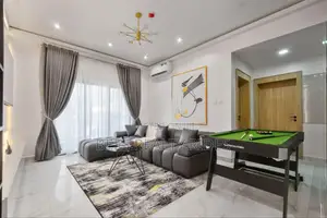 2 Bedroom Apartment With a Snooker, Tennis Table, Ps5 and a Balcony