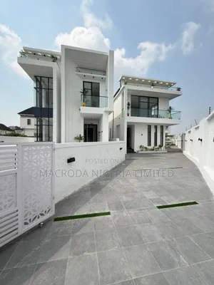 5bdrm Duplex in Lekki for sale