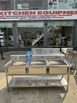 Commercial Sink, Tripple Bowl / 3 Bowl