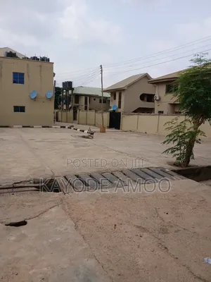 3bdrm Block of Flats in Bodija for sale