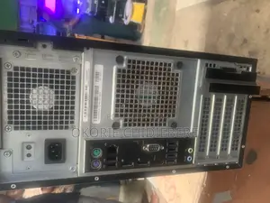 Server Dell PowerEdge T30 16GB Intel Xeon HDD 1T