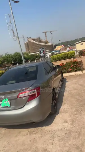 Toyota Camry SE 4dr Sedan (3.5L 6cyl 6A) 2014 Gray