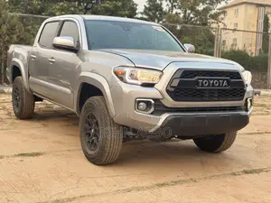 Toyota Tacoma SR 2021 Silver