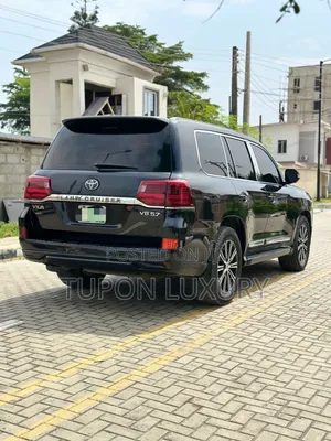 Toyota Land Cruiser VXR V857