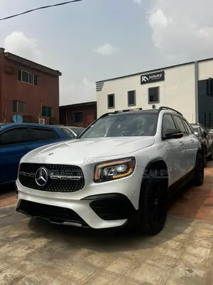 Mercedes-Benz GLB-Class GLB 250 4MATIC 2022 White