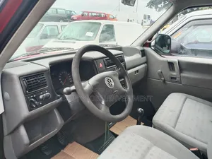 Volkswagen Transporter 2005 Red