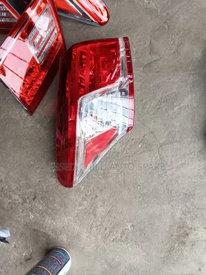 L/H Driver Side Back/Tail Light Lexus Es 350 2010-2012