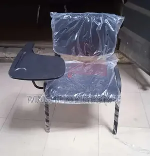 4 Leg Chair With Writing Pad
