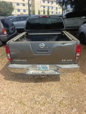 Nissan Frontier Crew Cab SE 4x4 2009 Gray