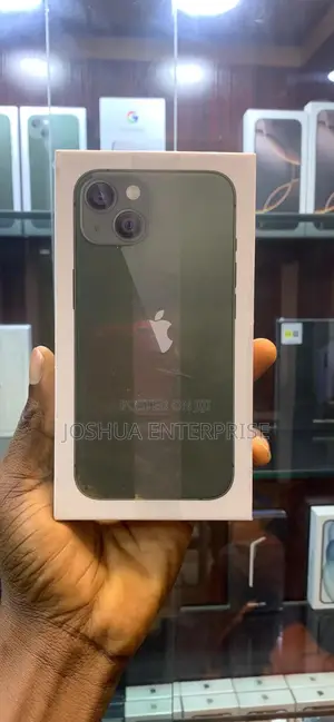 New Apple iPhone 13 128 GB Green