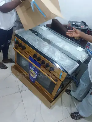 Maxi Dual-Fuel Oven: 4 Gas Burners + 2 Wood Burners