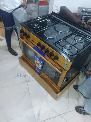 Maxi Hybrid Cooker: Gas Precision Meets Wood-Fired Flavor