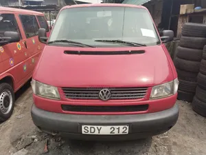 Volkswagen Transporter 2005 Red