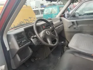 Volkswagen Transporter 2005 Red