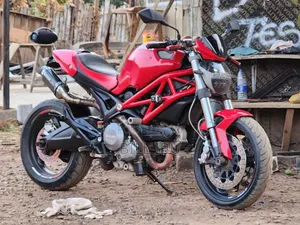 Ducati 2011 Red