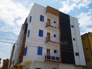 3bdrm Block of Flats in Aguda / Surulere for sale