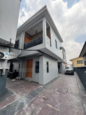 4bdrm Duplex in Surulere for sale