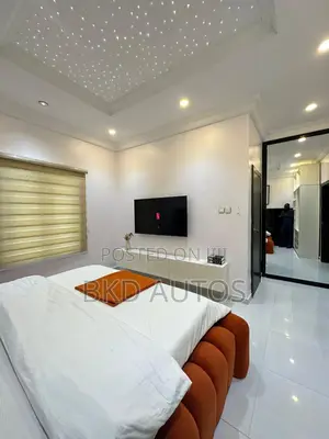 Studio Apartment in Osapa London