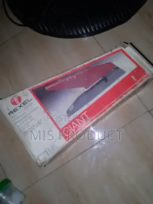 Rexel Heavy Duty Stapler. 66/8 No.06065 66/11 No.06070