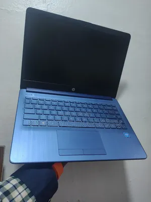 Laptop HP 14-Ep0063 4GB Intel Celeron eMMC 60GB